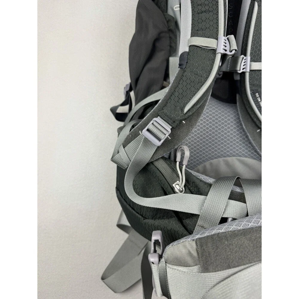 NWT Osprey Ariel 65 L Women’s Hiking Backpack Camping Pack Green Gray 3967 Cu.in - Picture 12 of 16